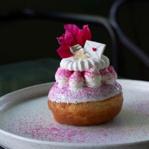 DONUT CHAMPAÑA Y ROSAS