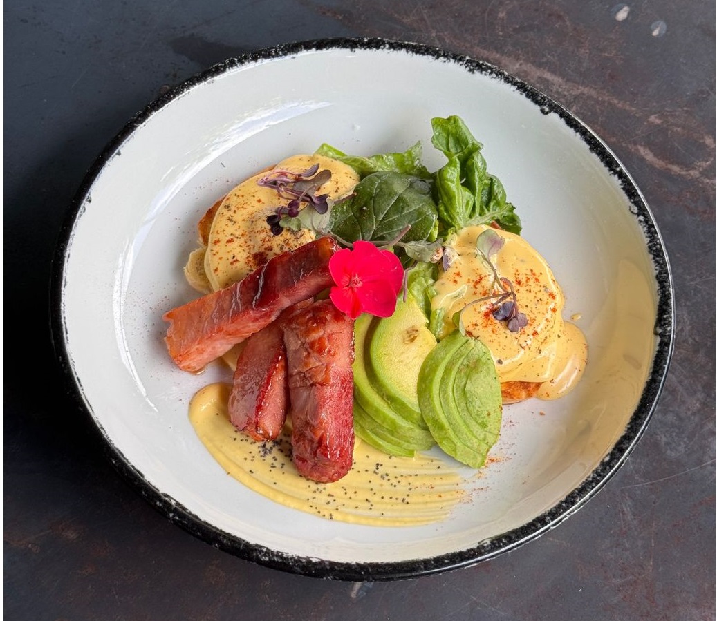 HUEVOS BENEDICTINOS JAMON