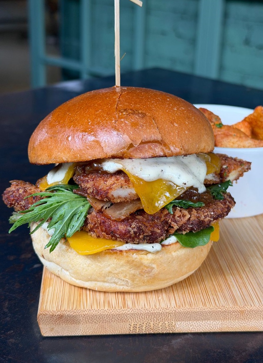 BRIOCHE BURGER DE POLLO CRISPY